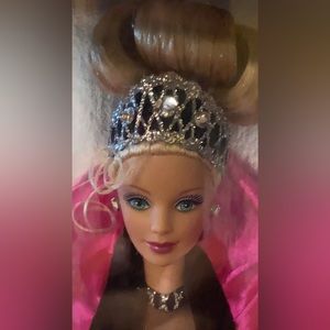 NWT 1998 Happy Holidays Barbie